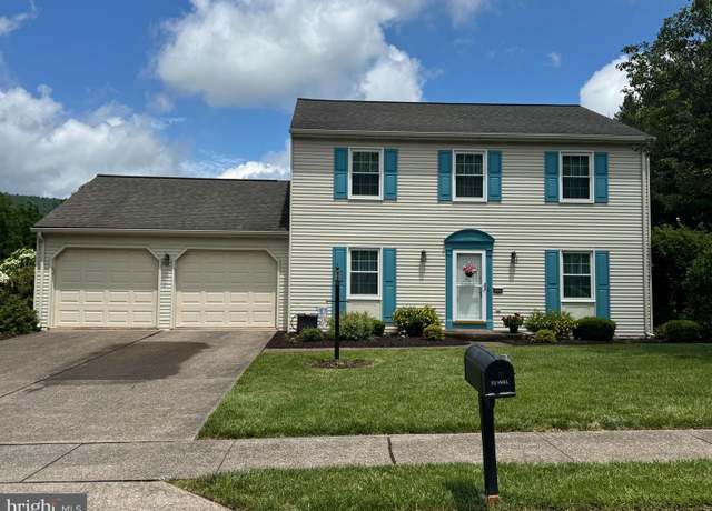 Property at 4102 Wimbledon Dr, Harrisburg, PA 17112, 4 beds, 2.5 baths