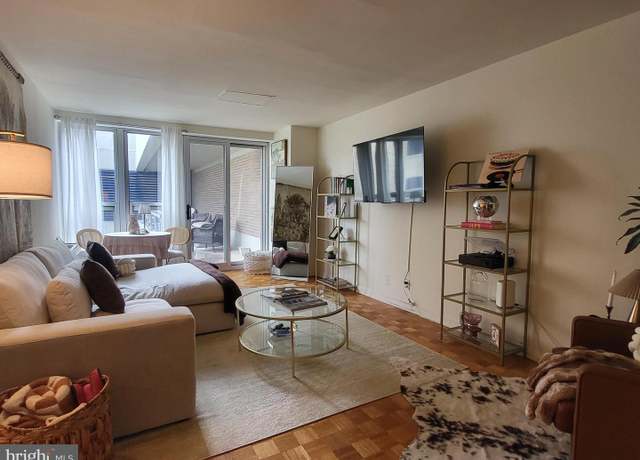 Property at 224-30 W Rittenhouse Sq #3118, Philadelphia, PA 19103, 1 bed, 1 bath