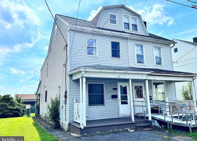 Property at 128 S Wylam St, Frackville, PA 17931, 3 beds, 1.5 baths
