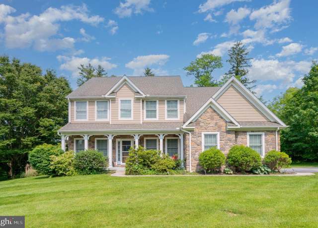 Property at 1011 Wyndham Dr, York, PA 17403, 5 beds, 3.5 baths