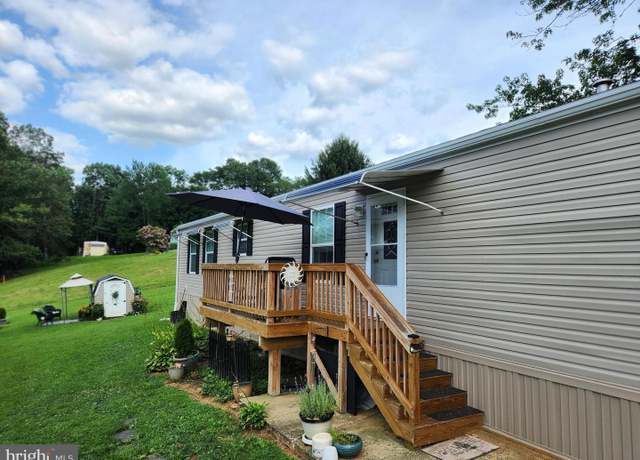 Property at 16 Mill St, York, PA 17406, 2 beds, 2 baths
