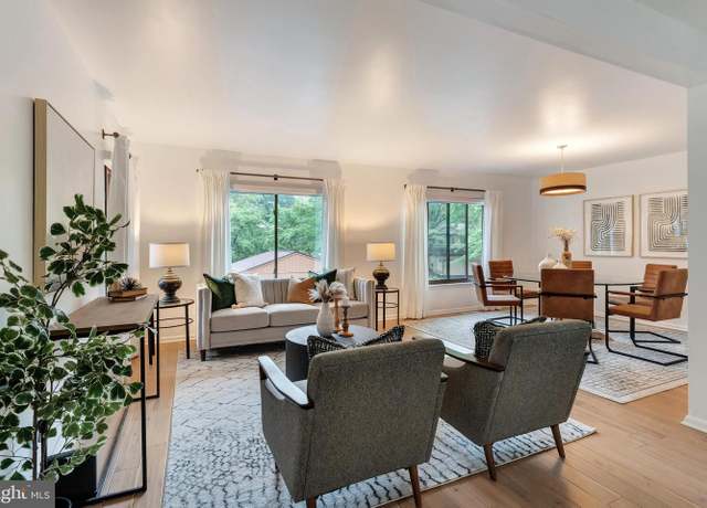 Property at 3607 Devilwood Ct, Fairfax, VA 22030, 3 beds, 2.5 baths