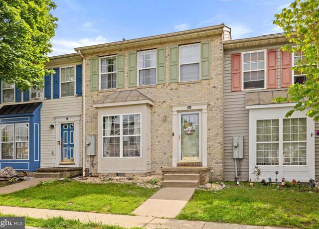 Property at 104 Braeburn Dr, Winchester, VA 22601, 2 beds, 1.5 baths