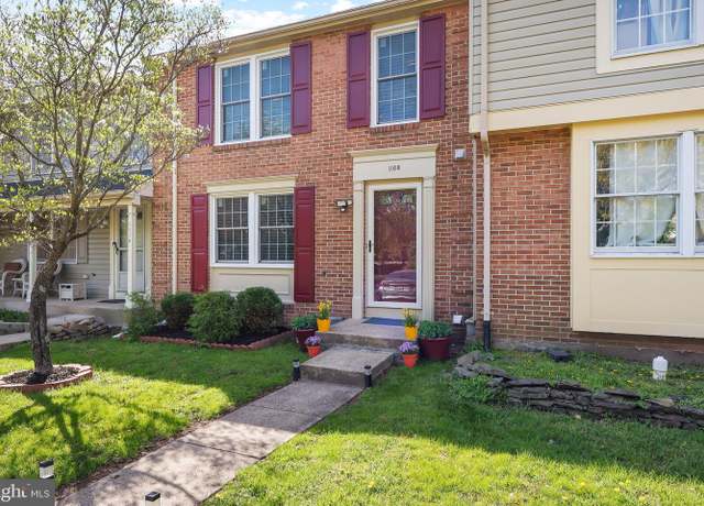 Property at 1108 Casper Dr, Herndon, VA 20170, 3 beds, 3.5 baths
