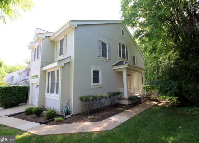 Property at 1300 Park Garden Ln, Reston, VA 20194, 3 beds, 3.5 baths