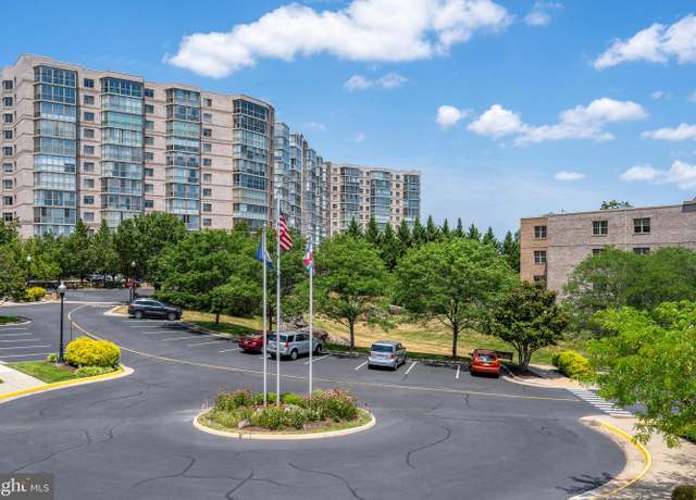 Property at 19375 Cypress Ridge Ter #206, Leesburg, VA 20176, 2 beds, 2 baths