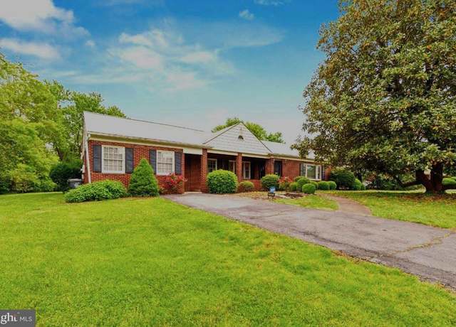 Property at 9005 Longstreet Dr, Manassas, VA 20110, 3 beds, 2 baths
