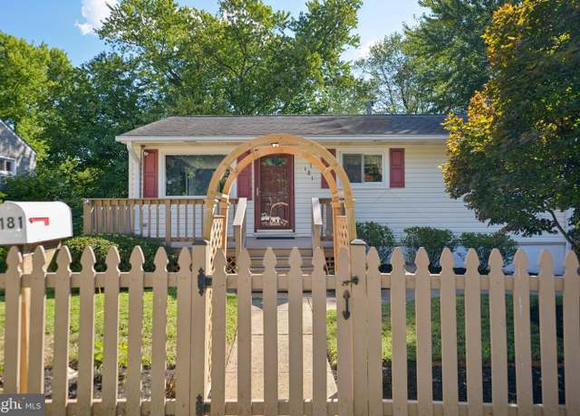 Property at 181 Cabbel Dr, Manassas Park, VA 20111, 3 beds, 1 bath