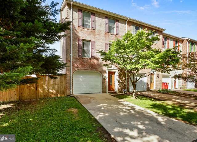 Property at 28 Rutherford Pl, Harpers Ferry, WV 25425, 2 beds, 2.5 baths