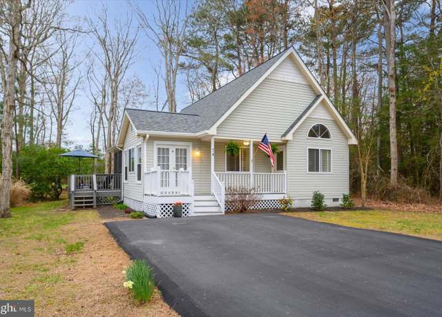 Property at 74 Robin Hood Trl, Ocean Pines, MD 21811, 4 beds, 2.5 baths