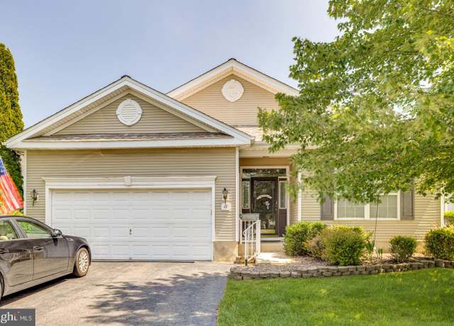 Property at 49 Chamber Ln, Columbus, NJ 08022, 2 beds, 2 baths