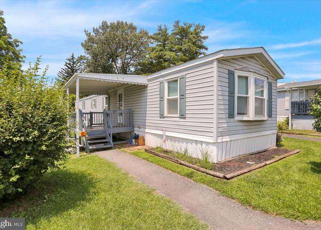 Property at 327 Hampshire Ave, Reading, PA 19606, 3 beds, 1.5 baths
