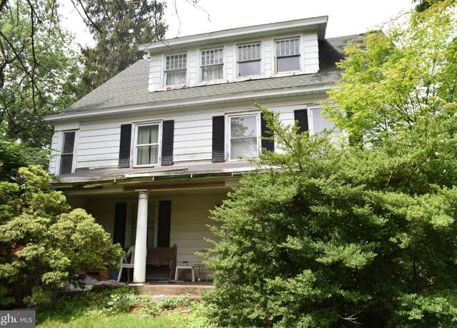 Property at 650 South 28th St, Harrisburg, PA 17103, 6 beds, 1.5 baths