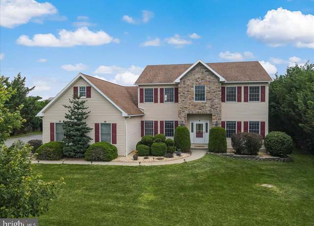Property at 2804 Lehigh Ln, Nazareth, PA 18064, 5 beds, 2.5 baths