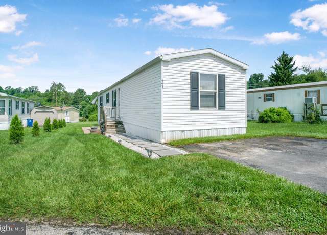 Property at 21 Chesapeake Est, Thomasville, PA 17364, 3 beds, 2 baths