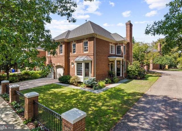 Property at 4825 26th St N, Arlington, VA 22207, 5 beds, 4.5 baths