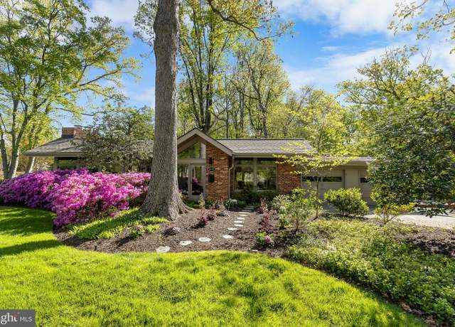 Property at 3440 Mansfield Rd, Falls Church, VA 22041, 3 beds, 3.5 baths
