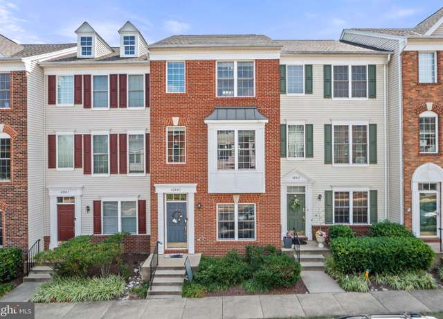 Property at 42843 Sykes Ter, Chantilly, VA 20152, 4 beds, 3.5 baths