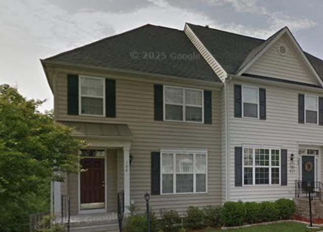 Property at 104 Regatta Ln, Stafford, VA 22554, 3 beds, 3 baths