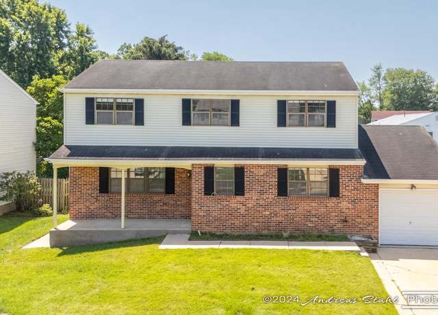 Property at 47 Robert Oakes Dr, Newark, DE 19713, 4 beds, 2.5 baths