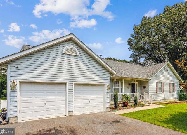 Property at 136 Margate Dr, Glen Burnie, MD 21060, 4 beds, 3 baths