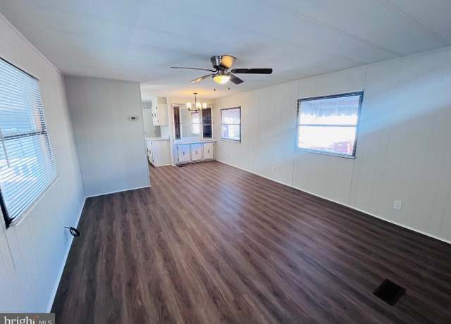 Property at 203 Robwood Ct, Dundalk, MD 21222, 2 beds, 2 baths