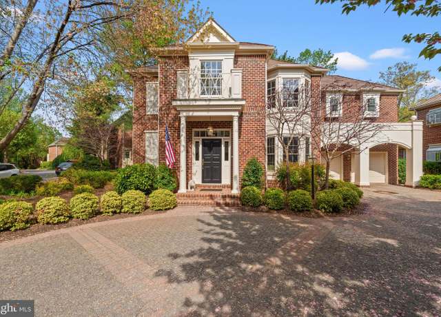 Property at 9200 Town Gate Ln, Bethesda, MD 20817, 4 beds, 3.5 baths