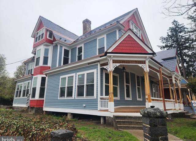 Property at 202 Carlisle St, Gettysburg, PA 17325, 10 beds, 5 baths