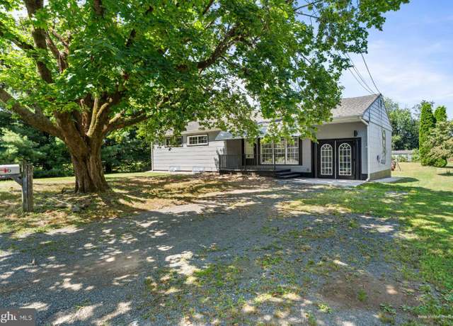 Property at 16 Boonetown Rd, Birdsboro, PA 19508, 3 beds, 1 bath