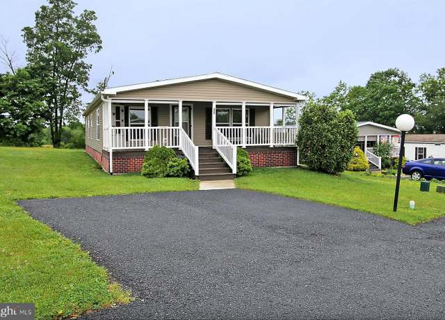 Property at 24 Fir St, Fredericksburg, PA 17026, 3 beds, 2 baths