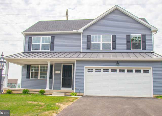 Property at 1143 Willow Ct #165, York, PA 17408, 4 beds, 2.5 baths