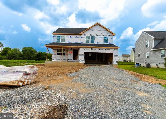 Property at 1143 Willow Ct #165, York, PA 17408, 4 beds, 2.5 baths