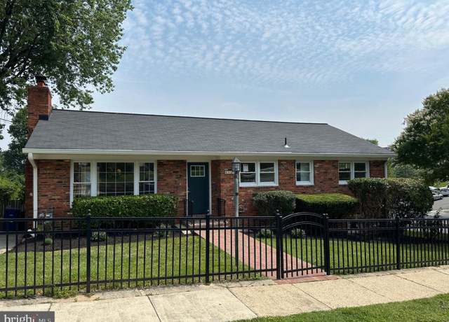 Property at 6087 8th Pl N, Arlington, VA 22205, 4 beds, 3 baths