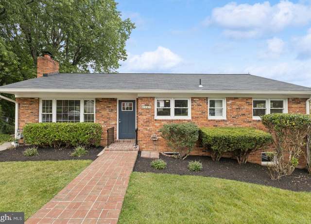 Property at 6087 8th Pl N, Arlington, VA 22205, 4 beds, 3 baths