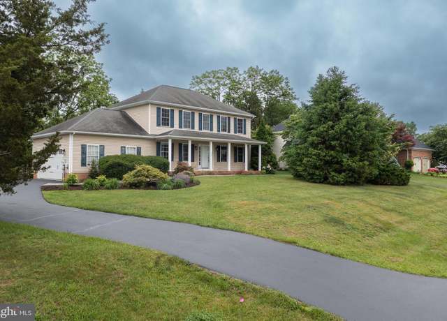Property at 306 Canyon Rd, Winchester, VA 22602, 4 beds, 2 baths