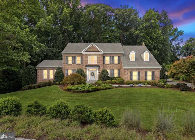 Property at 9709 Brookstone Ln, Vienna, VA 22182, 4 beds, 4.5 baths