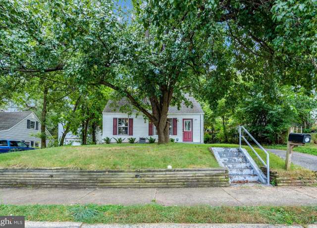 Property at 259 Moseby Dr, Manassas Park, VA 20111, 4 beds, 2 baths