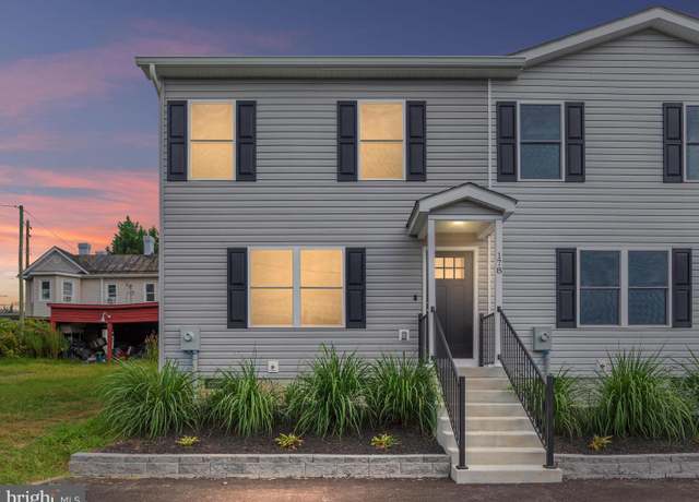 Property at 178 Bank St, Mount Jackson, VA 22842, 3 beds, 2 baths