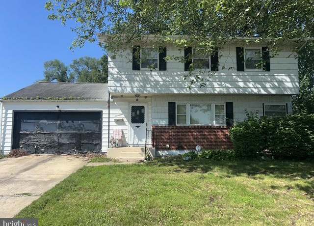 Property at 17 Pearson Dr, Newark, DE 19713, 4 beds, 1.5 baths