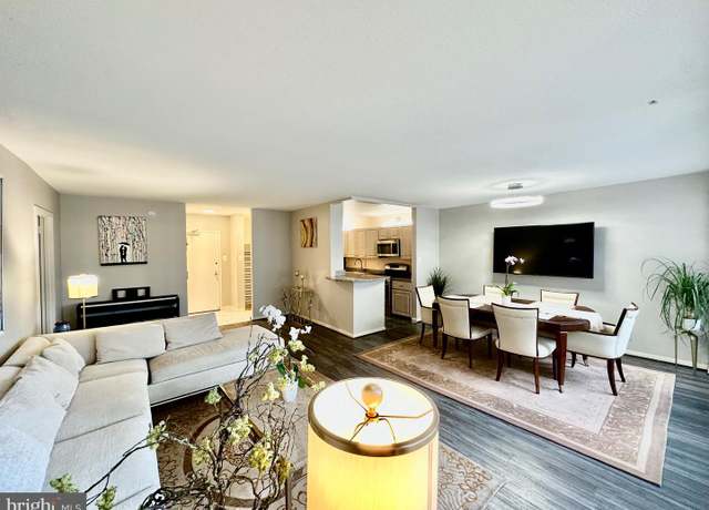 Property at 4515 Willard Ave Unit 1915S, Chevy Chase, MD 20815, 1 bed, 1.5 baths