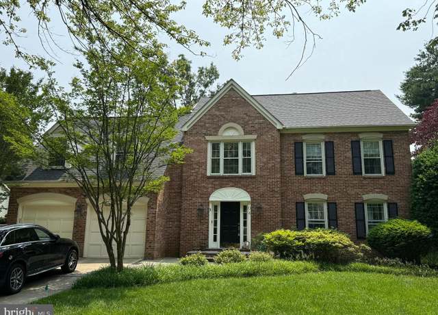 Property at 904 White Pine Pl, Potomac, MD 20854, 4 beds, 3.5 baths