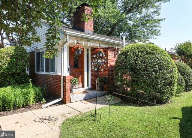 Property at 23705 Pleasant View Ln, Gaithersburg, MD 20882, 4 beds, 2 baths