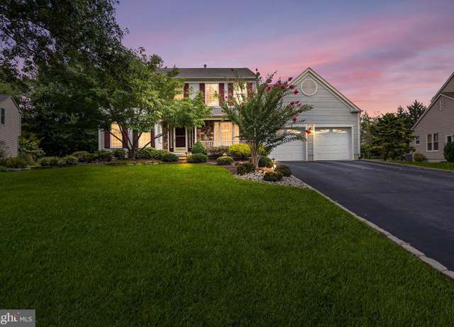 Property at 7 Webster Ct, Plainsboro, NJ 08536, 5 beds, 2.5 baths