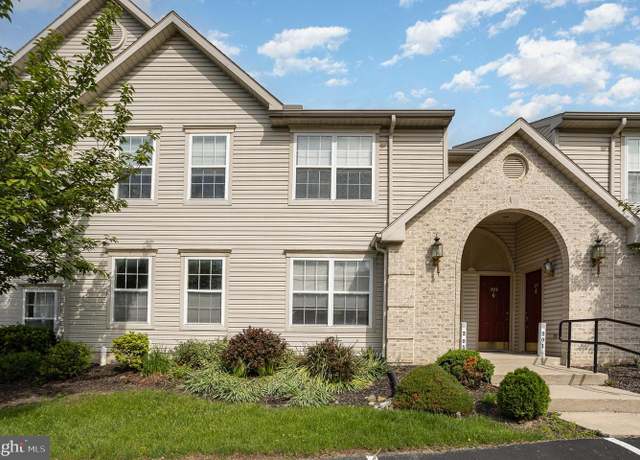 Property at 205 Forest Oak Ln, Harrisburg, PA 17110, 2 beds, 2 baths