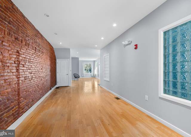 Property at 3000 W Girard Ave, Philadelphia, PA 19130, 4 beds