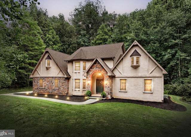 Property at 2571 Deep Hollow Rd, Dover, PA 17315, 3 beds, 2.5 baths