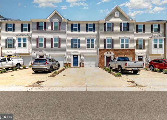 Property at 6216 Willow Pl, Bealeton, VA 22712, 3 beds, 2.5 baths