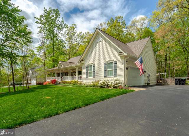 Property at 6812 Lochmere Dr, Manassas, VA 20112, 3 beds, 3 baths