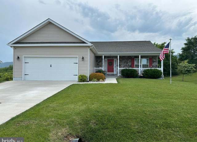 Property at 61 Twickenham Dr, Martinsburg, WV 25403, 4 beds, 3 baths