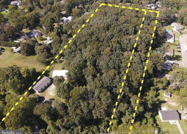 Property at 4564 Mountain Rd, Pasadena, MD 21122, 4 beds, 2 baths